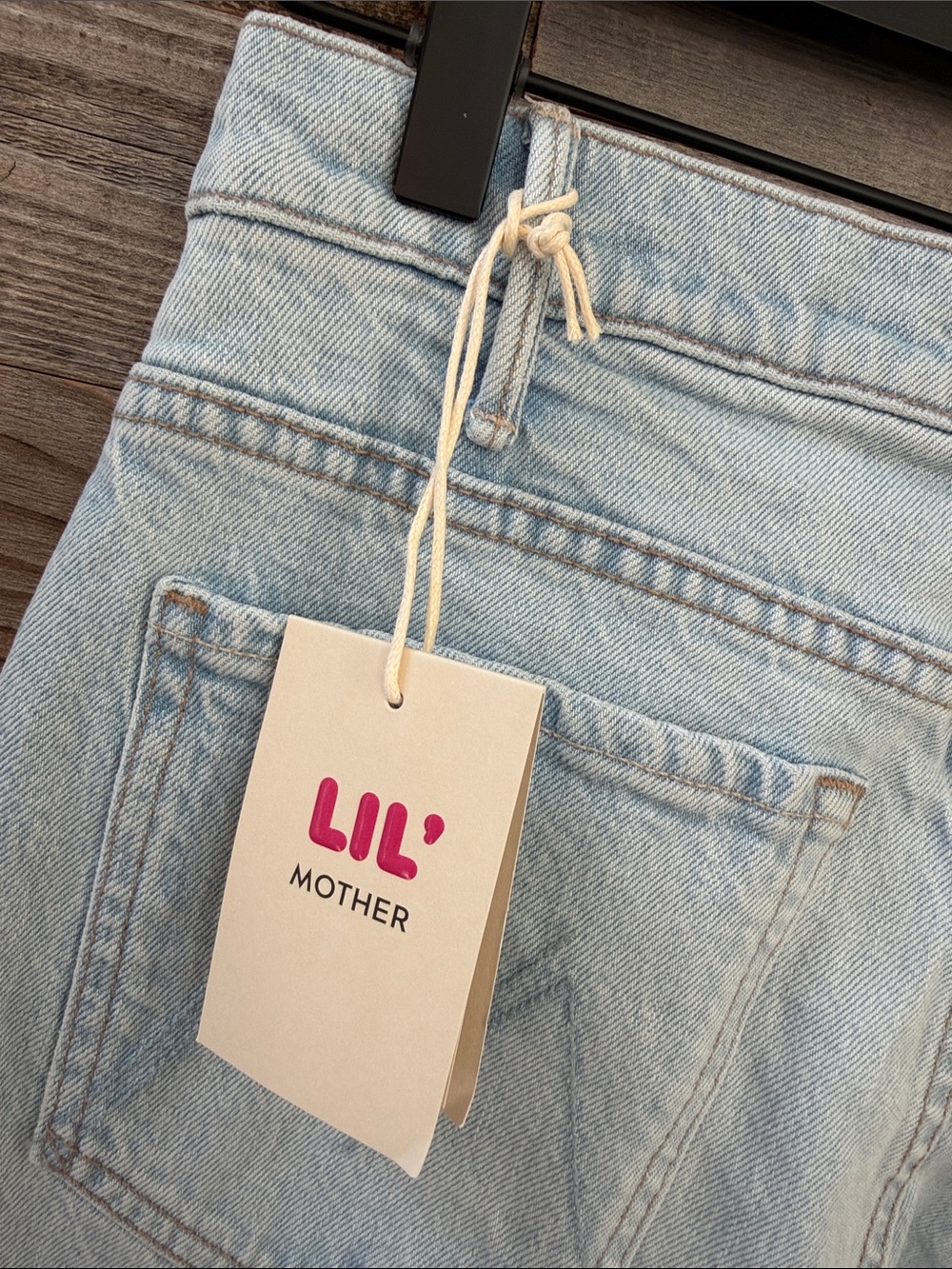 Mother Lil Husler Roller Skimp Fray Jeans in Bring The Cooler Size 27P NWT - Picture 8 of 14